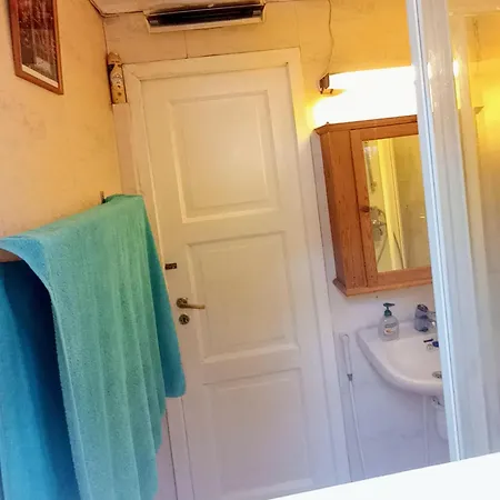 Room2b * Bergen